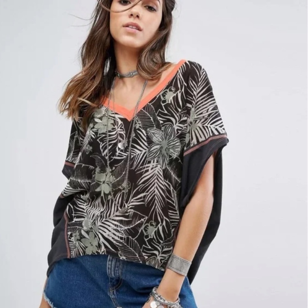 We the Free by FREE PEOPLE | tropical Hawaiian Margot tee Size S Small - Picture 14 of 16